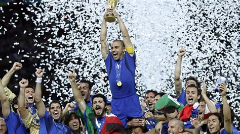  Winning: The Untold Story of the Italian Football Team That Won It All :  Une Symphonie de Défi et de Triomphe sur le Terrain Vert